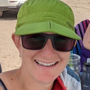 Meet your Posher, Ada